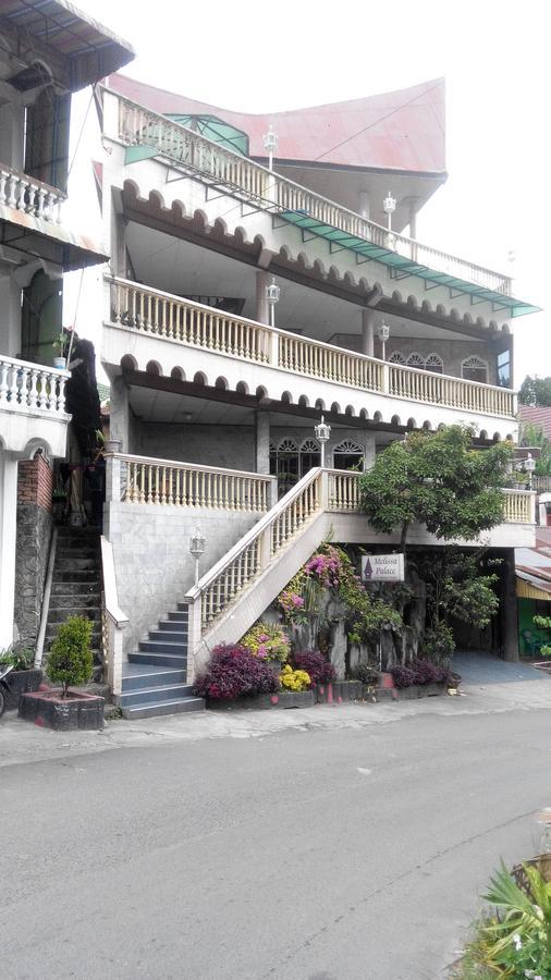 Melissa Palace Hotel And Karaoke Parapat Exterior photo